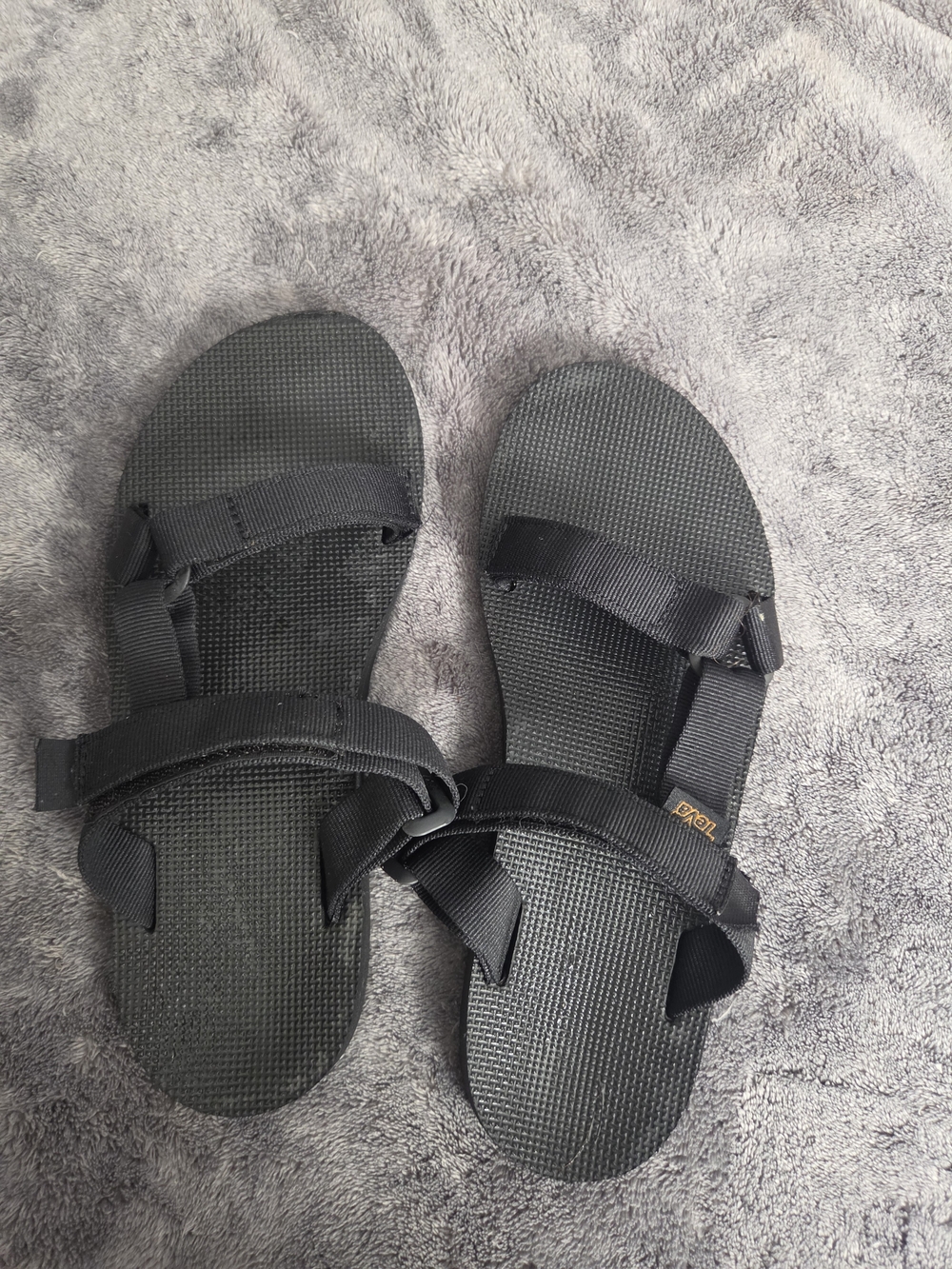 Teva Black Outdoor Strappy Sandals - Picture 3 of 6